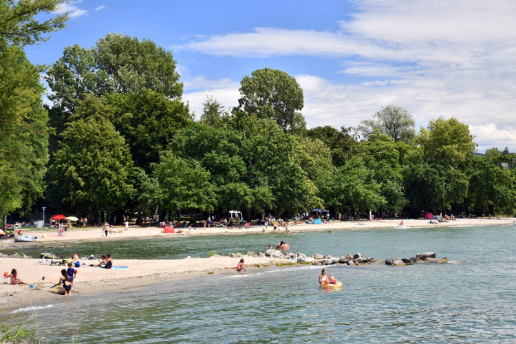 Plage de Vidy, Lausanne ©CC BY-SA 4.0 Gzzz