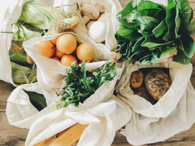 Unisanté image web sacs blancs contenant diverses légumes