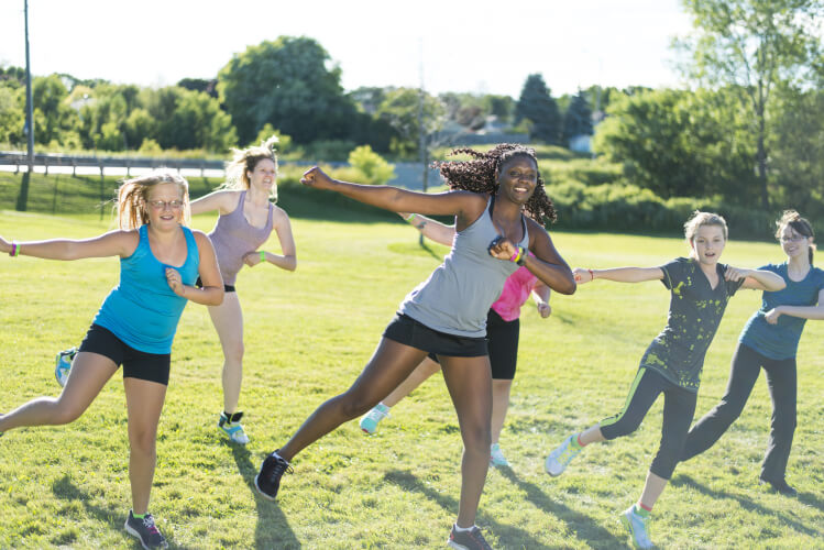 jeunes sport pelouse