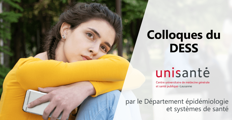 adolescente triste avec un smartphone à la main