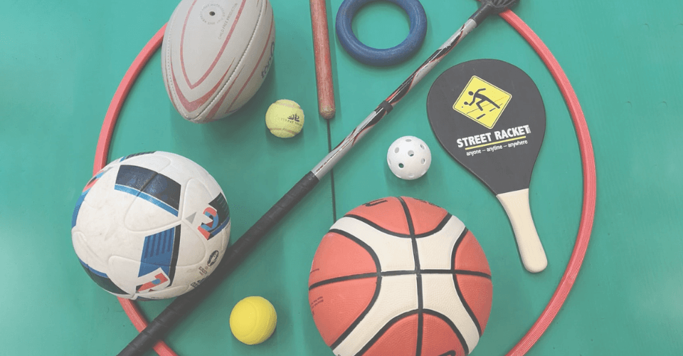 accessoires de sport, raquette, ballon, balle