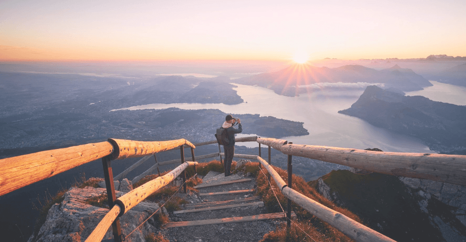 paysage avec un homme qui voyage